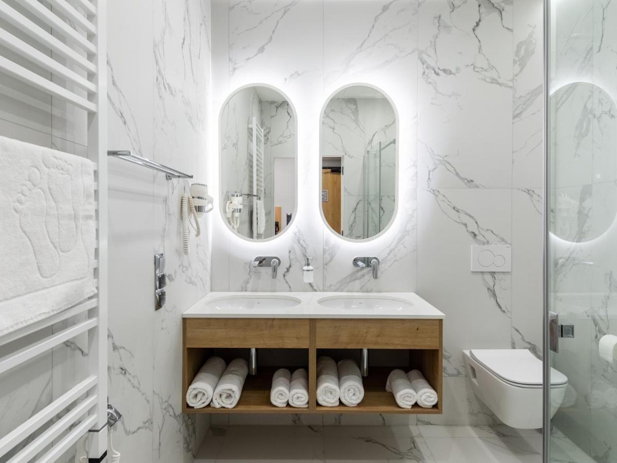 Square Apartments غدينيا المظهر الخارجي الصورة