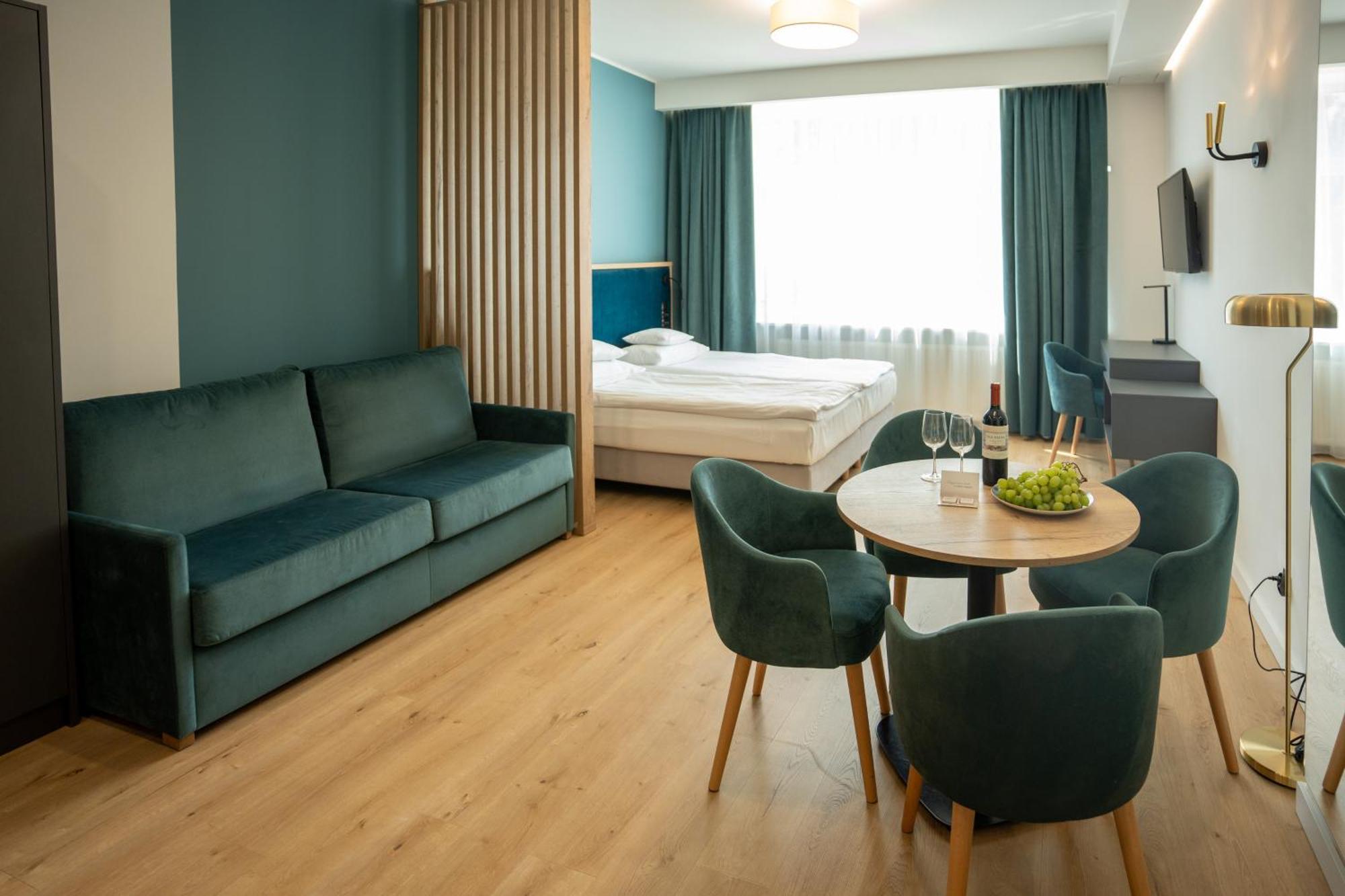 Square Apartments غدينيا المظهر الخارجي الصورة